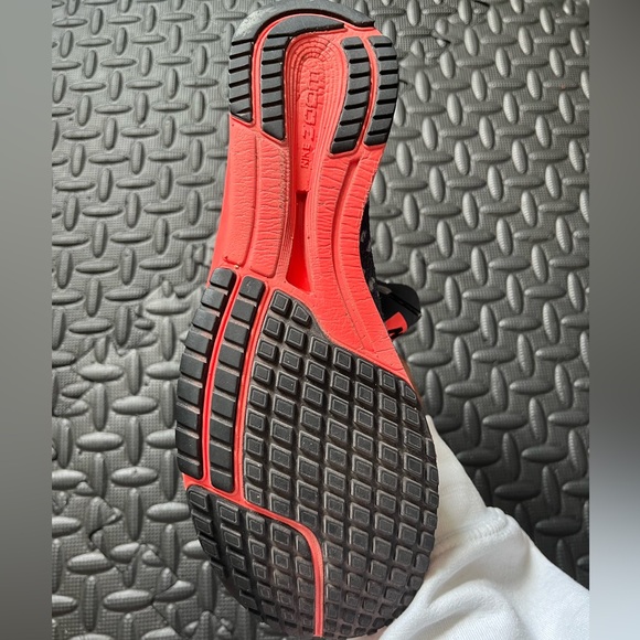 Nike Streak LT 4 size 8 Racing Shoe - Picture 3 of 6